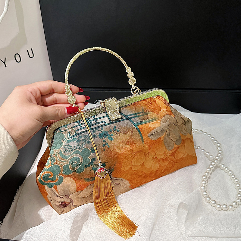 Eleganti borse a tracolla rica - Embroidery Ideas For Bags recensione e prezzo