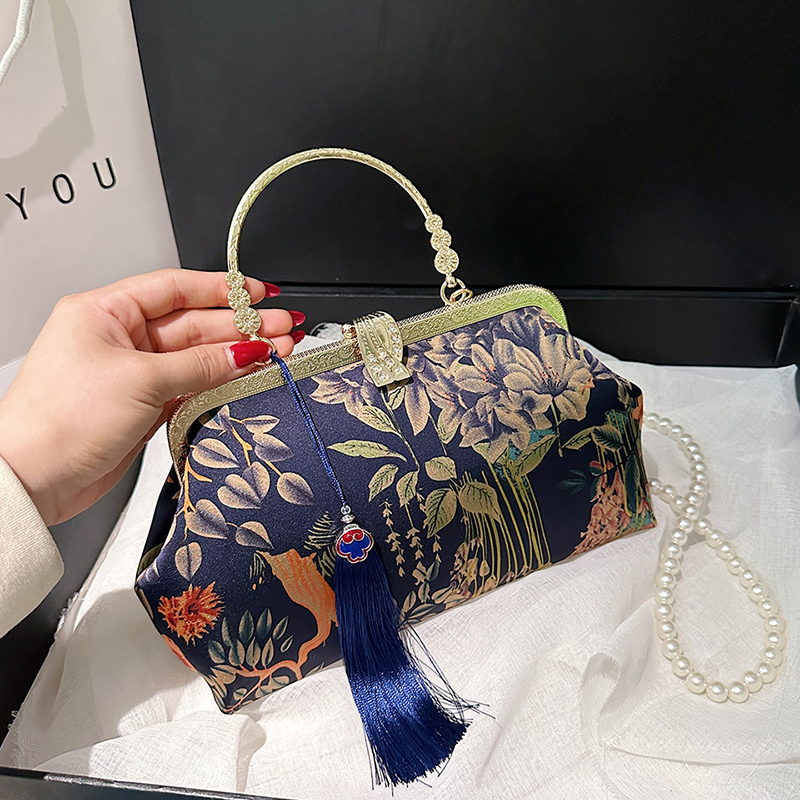 Eleganti borse a tracolla rica - Embroidery Ideas For Bags recensione e prezzo