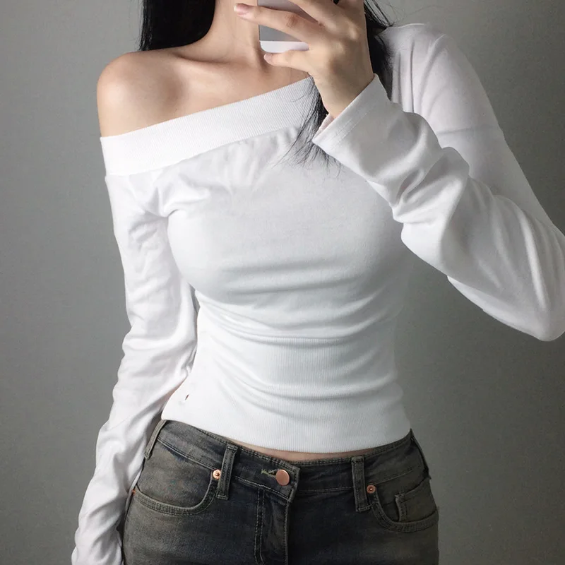 T-shirt vintage Y2K con botton - Embroidery Fashion recensione e prezzo